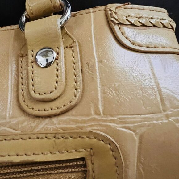 Vintage Bueno Embossed Croc Faux Leather Satchel Bag Purse Duffel Tan Camel Fob - Picture 7 of 14